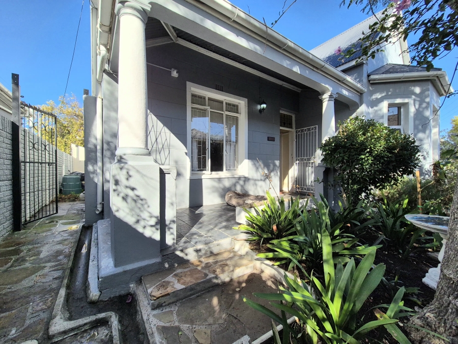 4 Bedroom Property for Sale in Wynberg Upper Western Cape
